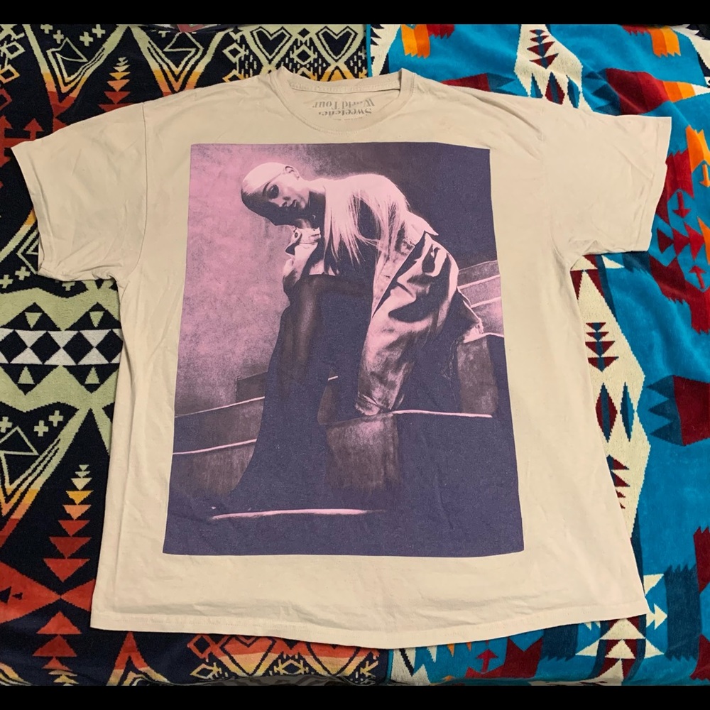 Ariana Grande Sweetener world tee. Tan & purple